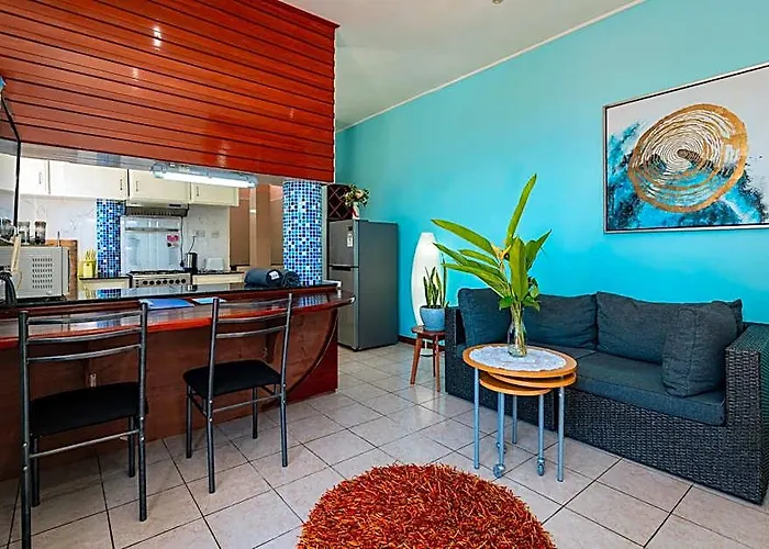 Glacis Heights 3* Victoria