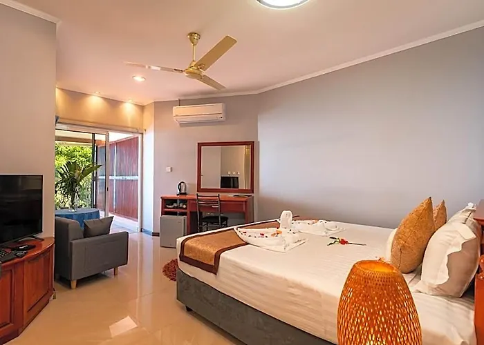 Glacis Heights 3*